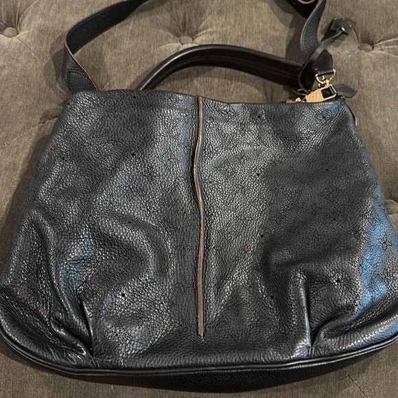 Louis Vuitton Selene Handbag Mahina leather mm - Picture 2 of 16